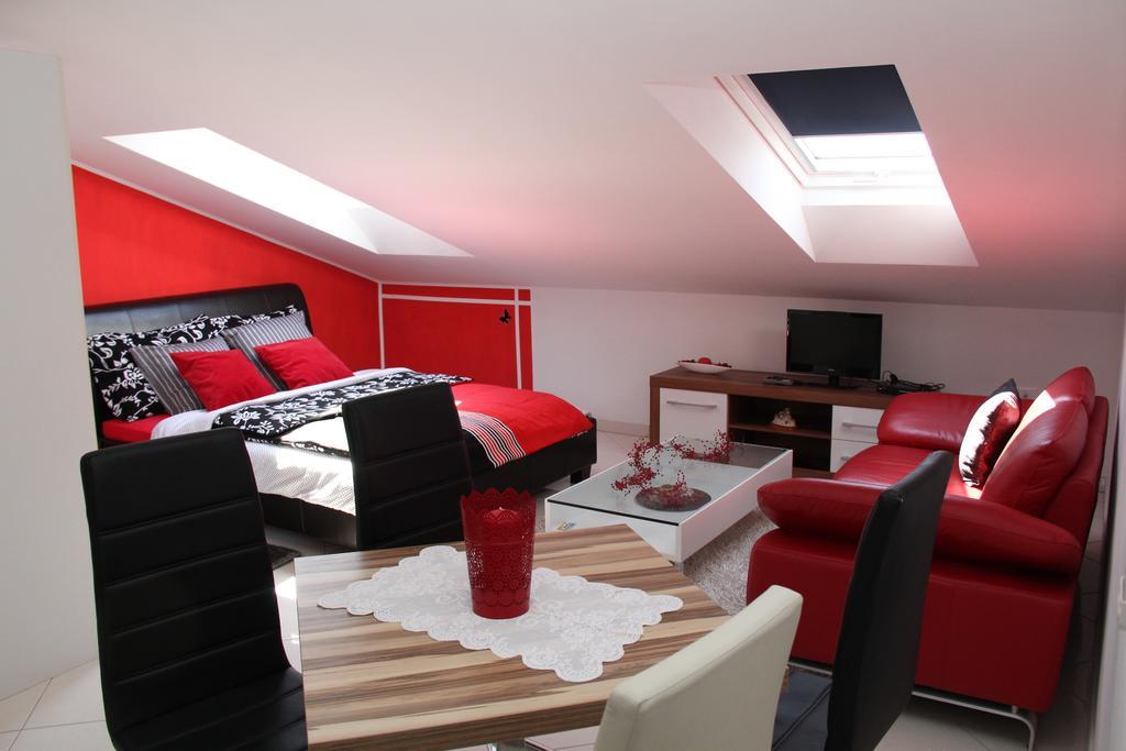 Apartments Villa Lili ウマグ 部屋 写真