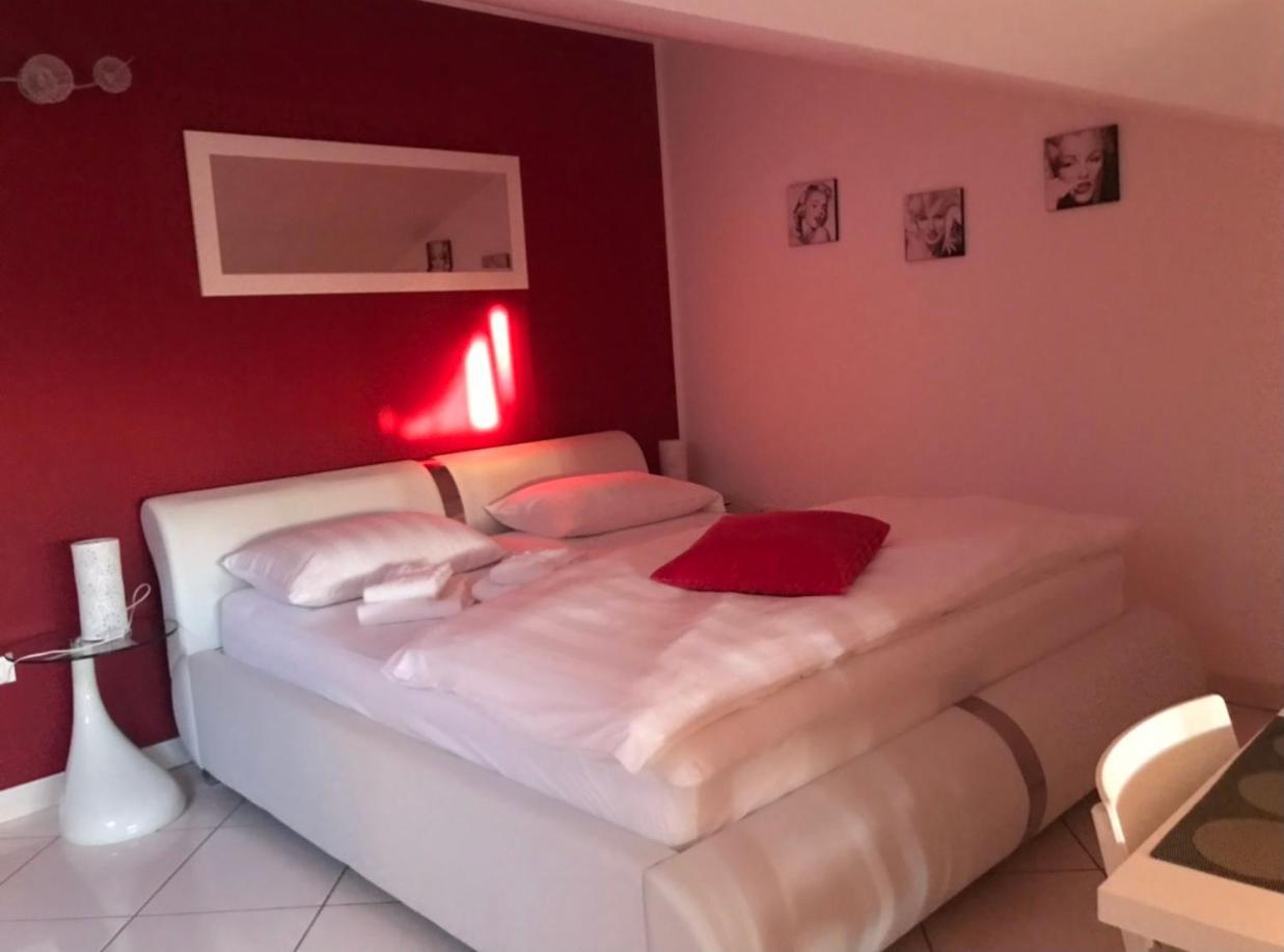 Apartments Villa Lili ウマグ エクステリア 写真